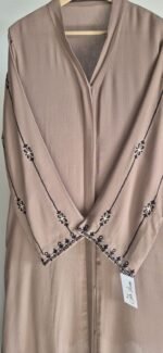 Minimalist Sleeve Embroidery Abaya Set - Image 4